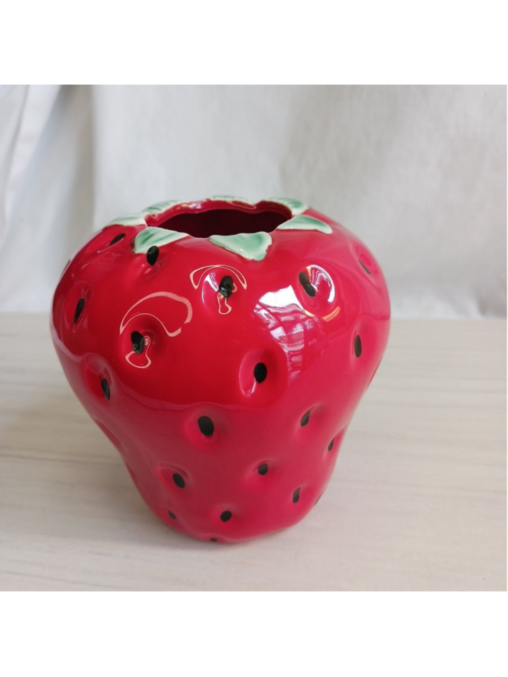 Strawberry Ceramic Red Vase Vintage Inspired Decorative Flower Pot Container